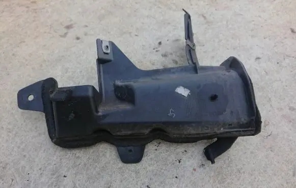 Jaguar XF X250 Other engine bay part 8X23017A19