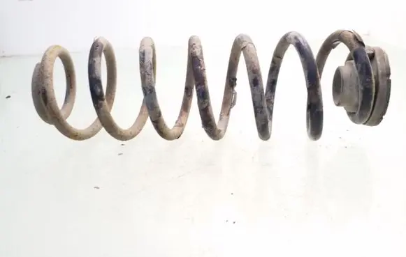 Volkswagen Golf IV Rear coil spring
