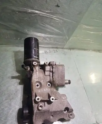 Engine oil radiator