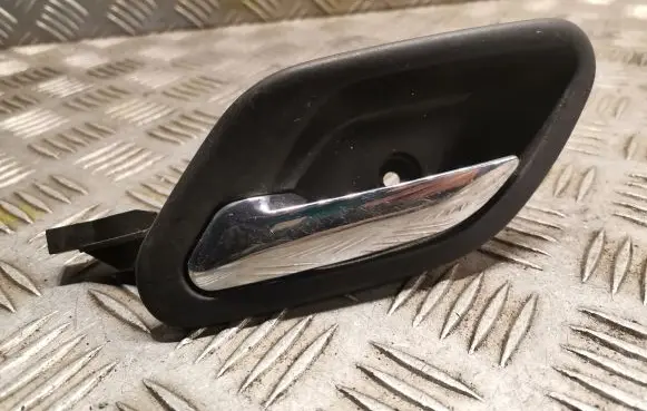BMW 5 E39 Rear door interior handle 8226049