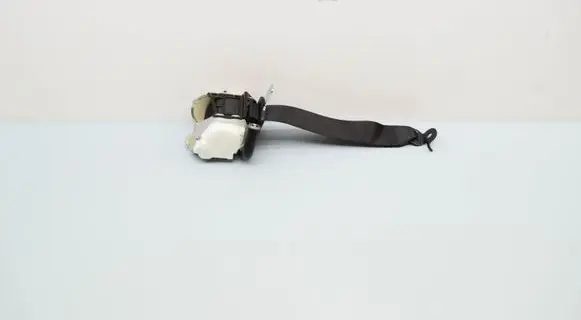 Rear seatbelt