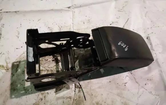 Skoda Octavia Mk2 (1Z) Armrest 1z0864207