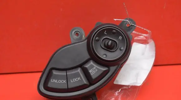 Hyundai Santa Fe Mirror heating switch 93530-26000