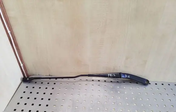 Audi A4 S4 B8 8K Front wiper blade arm 8K2955407