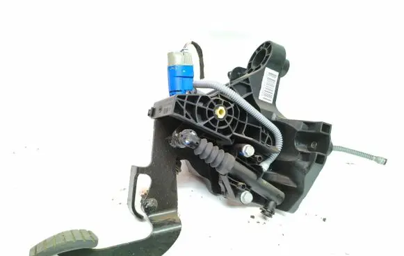 Renault Trafic III (X82) Clutch pedal 14017095