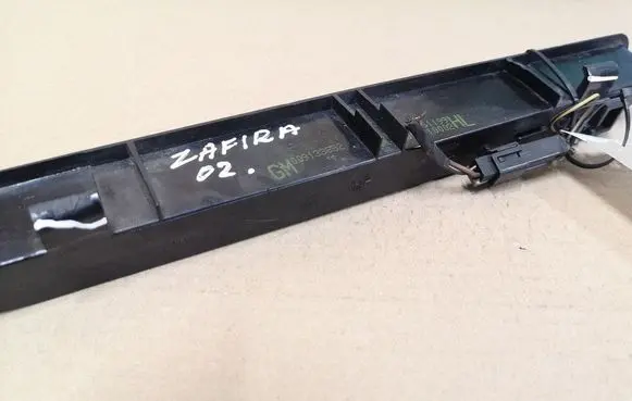 Opel Zafira A Third/center stoplight 009133882