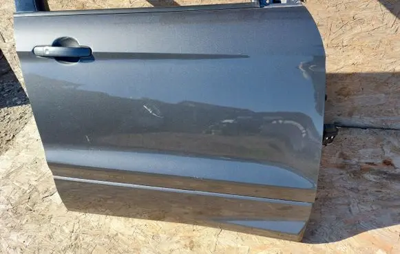 Ford Kuga II Front door