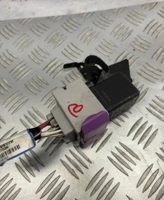 Renault Trafic III (X82) Other relay