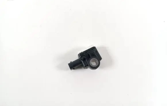 Mercedes-Benz CLA C117 X117 W117 Airbag deployment crash/impact sensor A1668210151