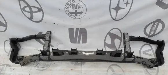 Chrysler 300 - 300C Radiator support slam panel