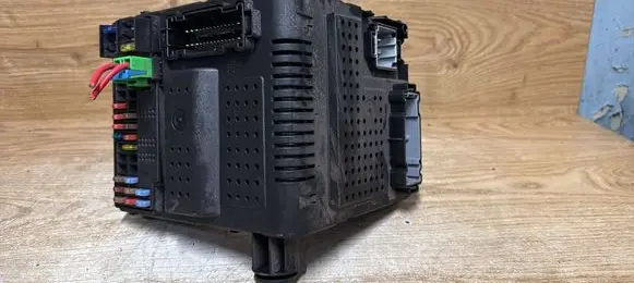 Volvo V70 Fuse module 30786475