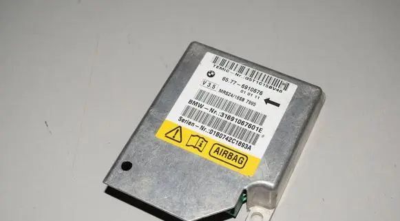 BMW 5 E39 Airbag control unit/module 6910676