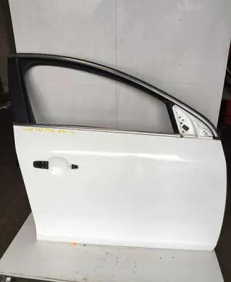 Volvo V60 Front door 30762643