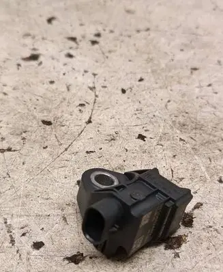 Opel Grandland X Airbag deployment crash/impact sensor 9810452480 961920