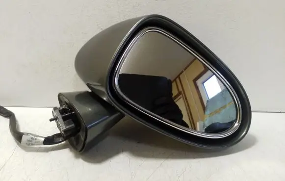 Front door electric wing mirror