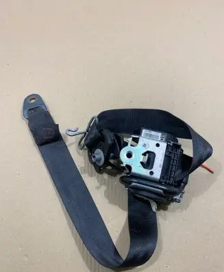 Citroen C4 I Front seatbelt 040066