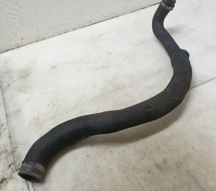 Volvo V70 Engine coolant pipe/hose 