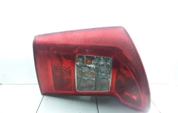 KIA Carens II Rear/tail lights 924011D0
