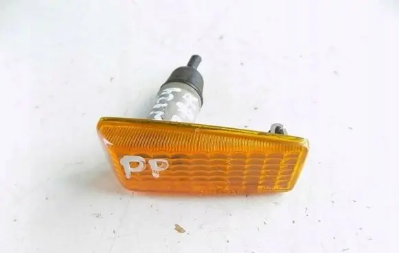 Mercedes-Benz E W124 Front fender indicator light
