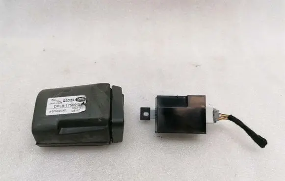 Land Rover Range Rover L405 Antenna control unit DPLA17509BB