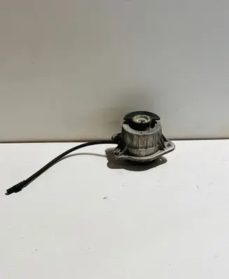 Mercedes-Benz S W222 Engine mount bracket A2222407517