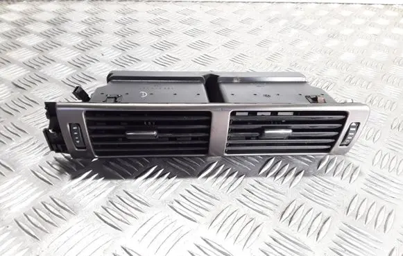 Audi A6 S6 C5 4B Dash center air vent grill 4B1820951