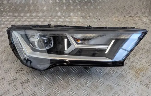 Audi Q7 4M Headlight/headlamp 4M0941012C