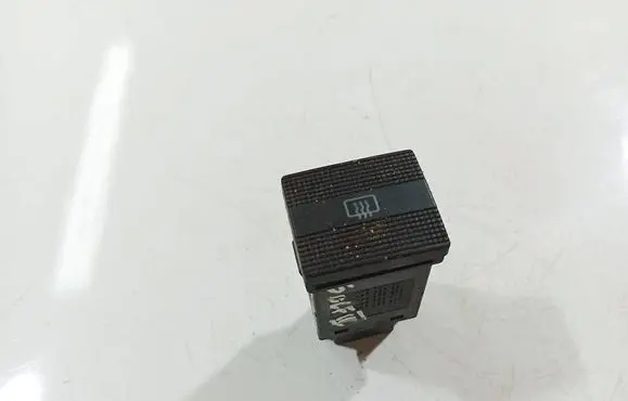 Volkswagen Golf III Windscreen/window heater switch 1H5959621