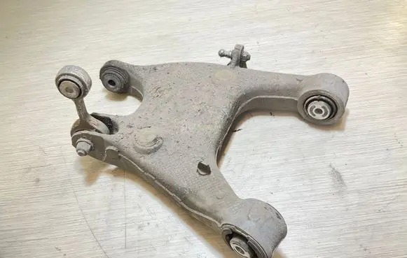 BMW 5 F10 F11 Rear upper control arm/wishbone 6865900