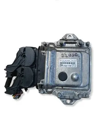 Suzuki SX4 Engine control unit/module 0261S06683 3392071M00