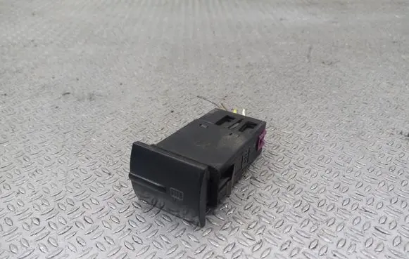 Windscreen/window heater switch