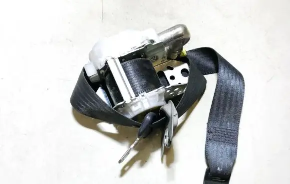Toyota RAV 4 (XA30) Front seatbelt