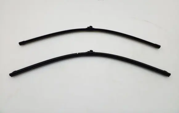 Mercedes-Benz E C207 W207 Front wiper blade arm A2048202300