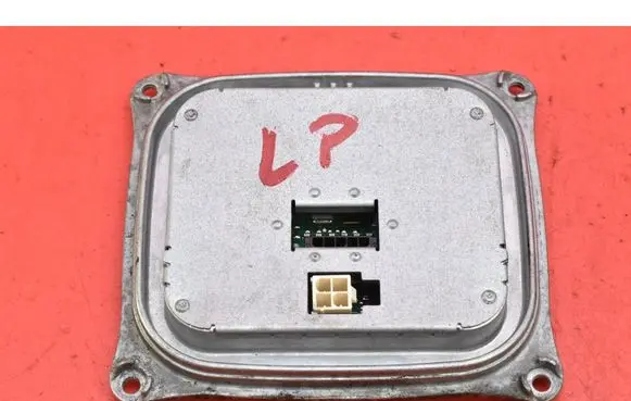 Audi A4 S4 B8 8K Voltage converter/converter module 8K0907472A