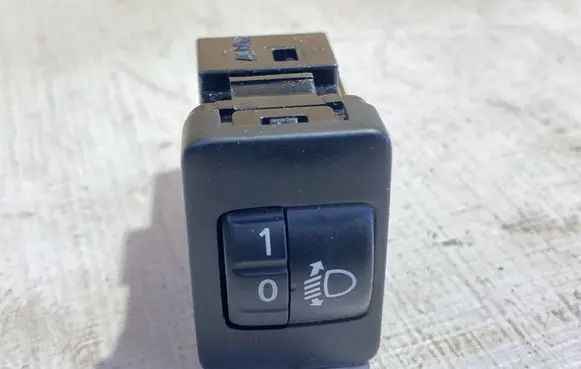 Mitsubishi Outlander Other switches/knobs/shifts 90117