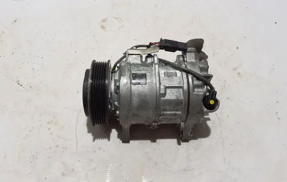 BMW 1 F40 Air conditioning (A/C) compressor (pump) 7948797
