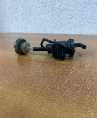 Mercedes-Benz C W203 Engine mount vacuum valve A0005450427 E285