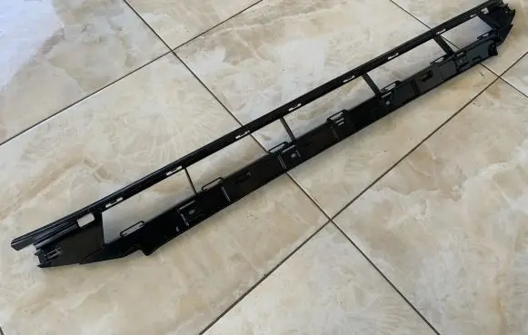 Audi Q7 4M Front bumper lower grill 4M0807647A