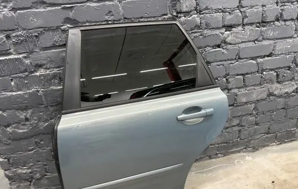 Volvo V50 Rear door