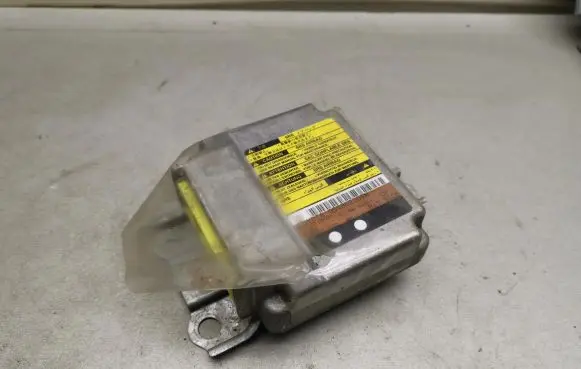 Toyota Avensis T220 Airbag control unit/module 8917005030