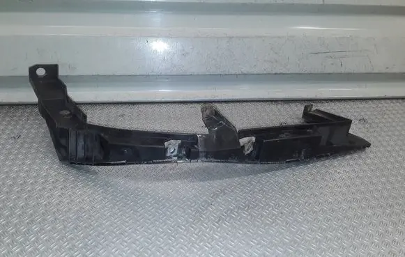 Subaru Impreza III Headlight/headlamp mounting bracket