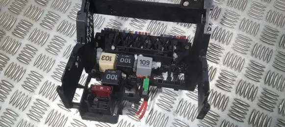 Ford Galaxy Fuse box set 7M4937499 YM2114A323CA