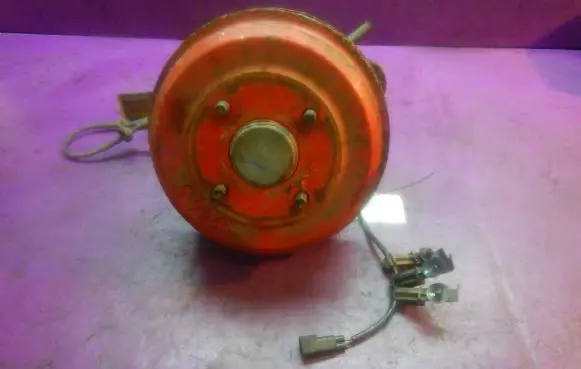 Ford Mondeo MK II Rear wheel hub spindle/knuckle 