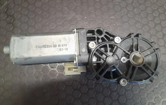 BMW 5 E60 E61 Seat adjustment motor 0390201999