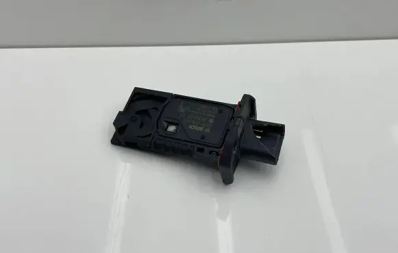BMW 5 G30 G31 Mass air flow meter 8580022 12473199 0281006812
