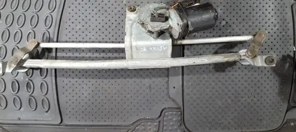 Opel Astra F Front wiper linkage and motor