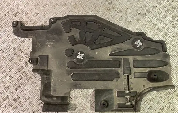Rear underbody cover/under tray
