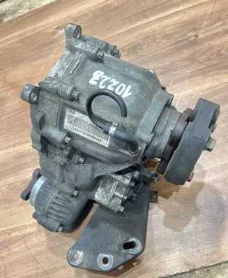 BMW 3 E90 E91 Gearbox transfer box case 210610102