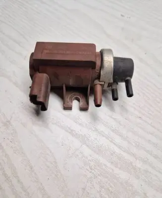 Volvo V70 Turbo solenoid valve 9652570180 70096803 091246