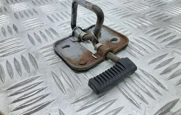 Volkswagen PASSAT B8 Engine bonnet/hood lock/latch loop/hook 3G0823186